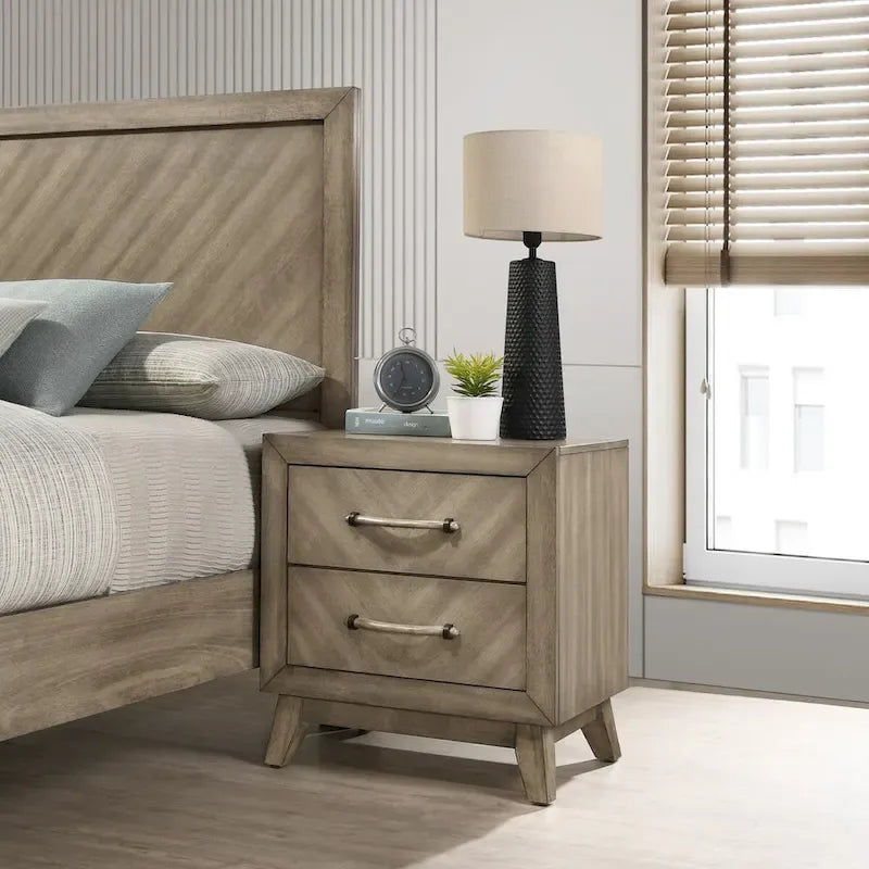 3-Piece Contemporary Wood Bedroom Set: Panel Bed and 2 Nightstands in Antique Gray